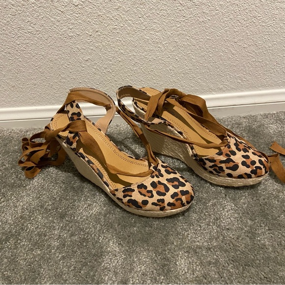 NWOT Breckelle’s Leopard Lace Up Espadrille Sandals- Size 8 - Picture 1 of 4